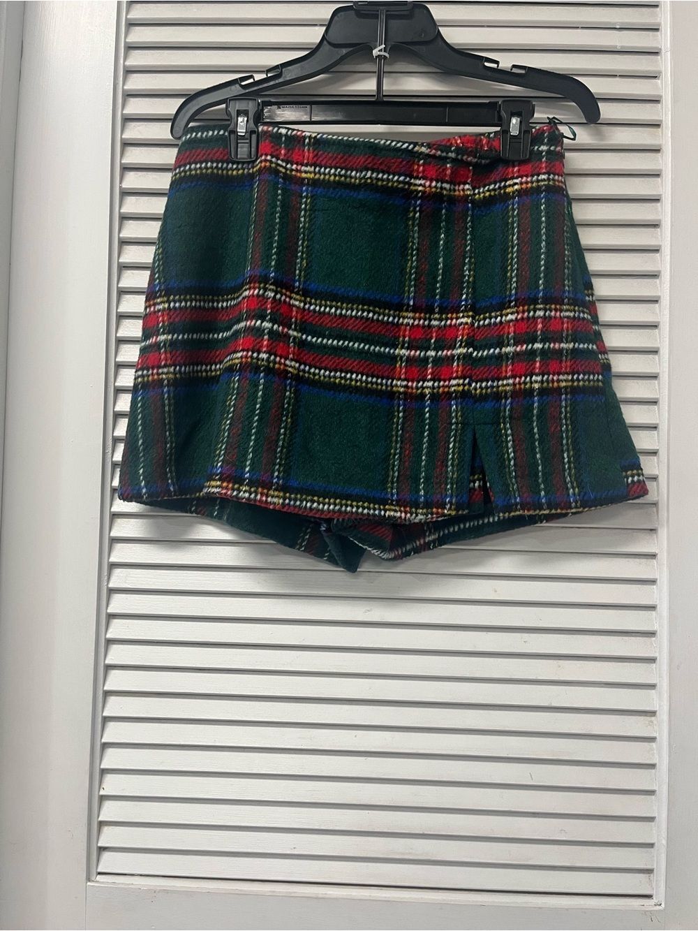 NWT DAY and Moon✨Green Tartan Plaid Skort